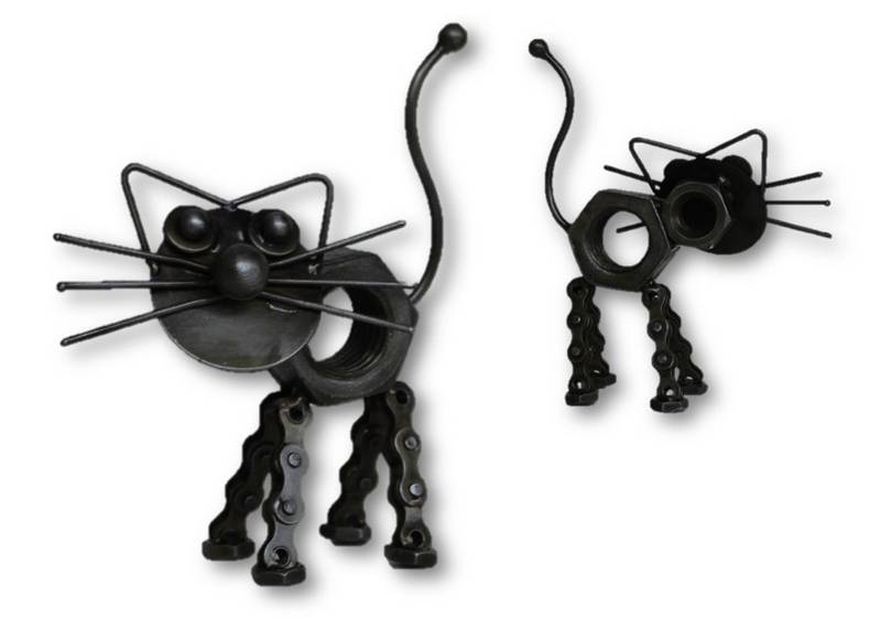 Katt laget av skruer og muttere