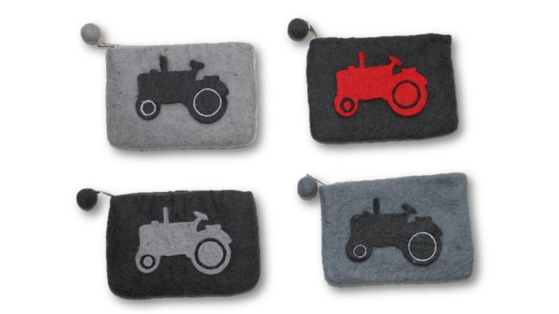 Liten pung med traktor